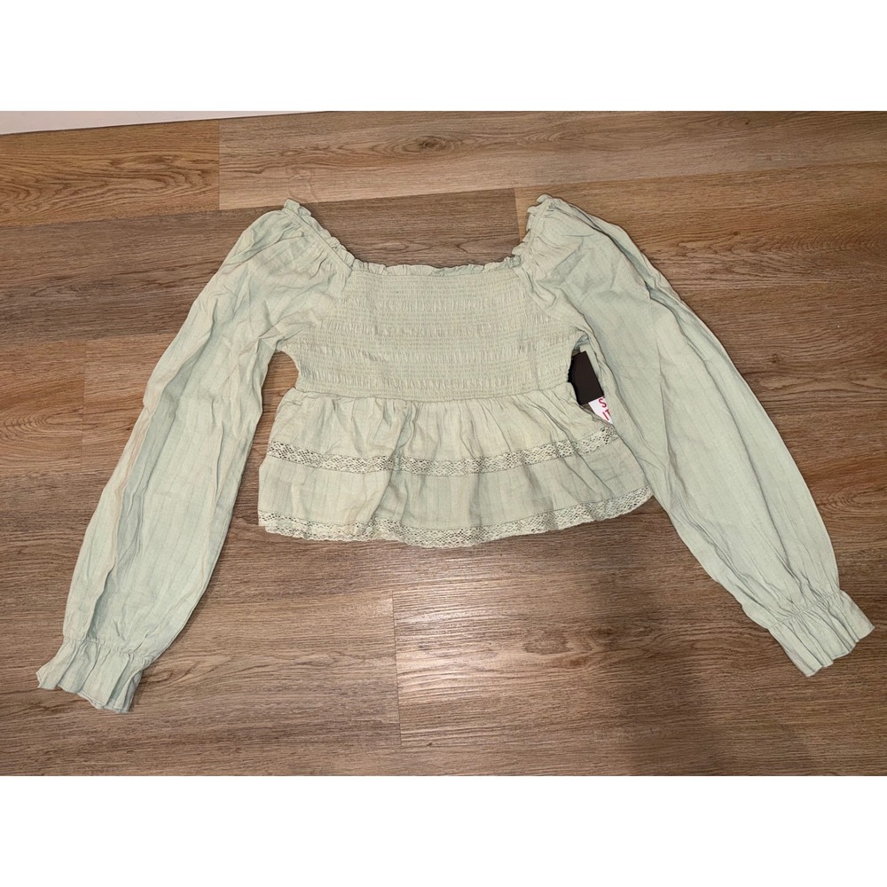 Women's smocked ruffled top medium